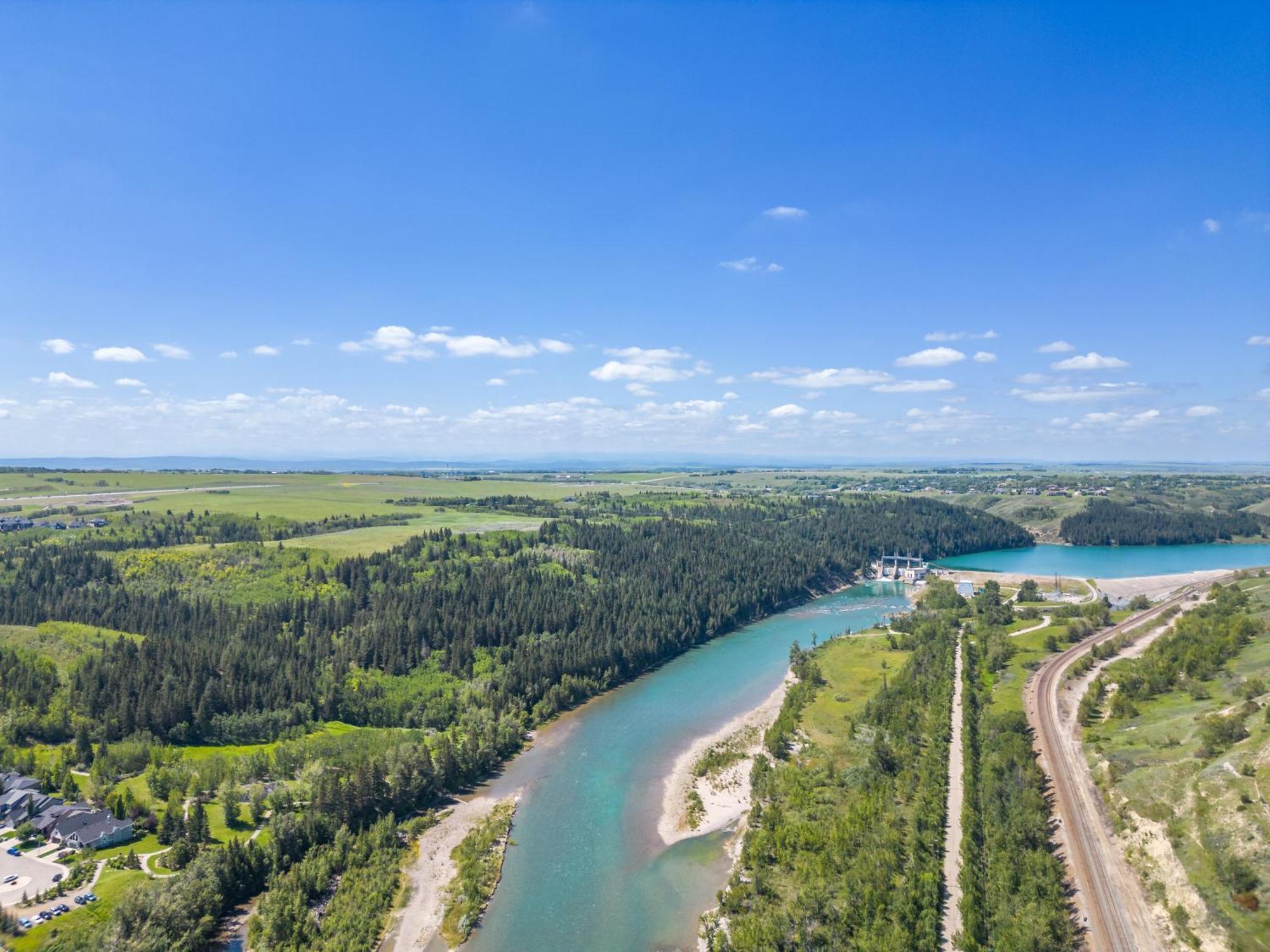 Apartament Cozy Rockland Park Unit+Parking Calgary Zewnętrze zdjęcie