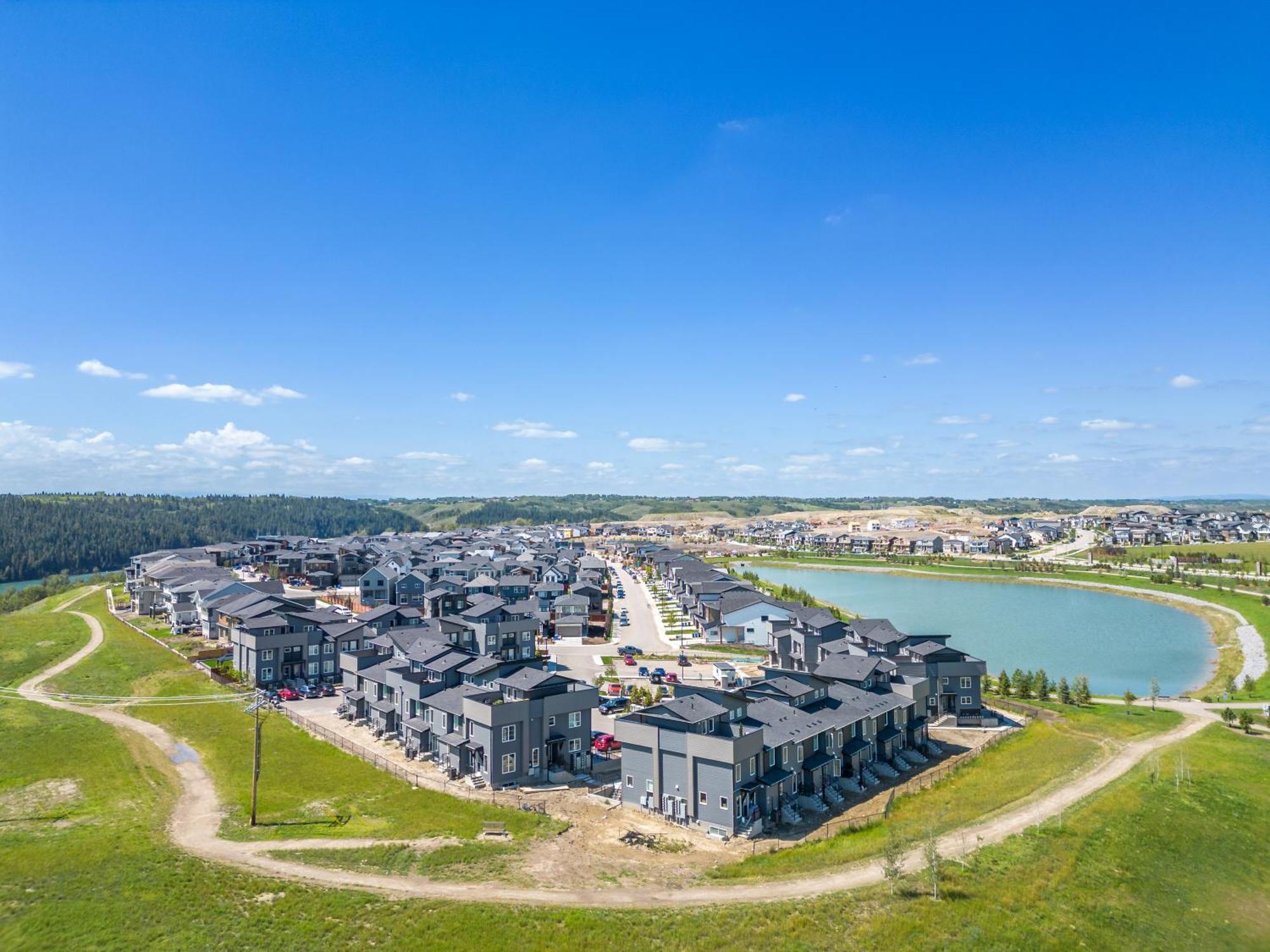 Apartament Cozy Rockland Park Unit+Parking Calgary Zewnętrze zdjęcie