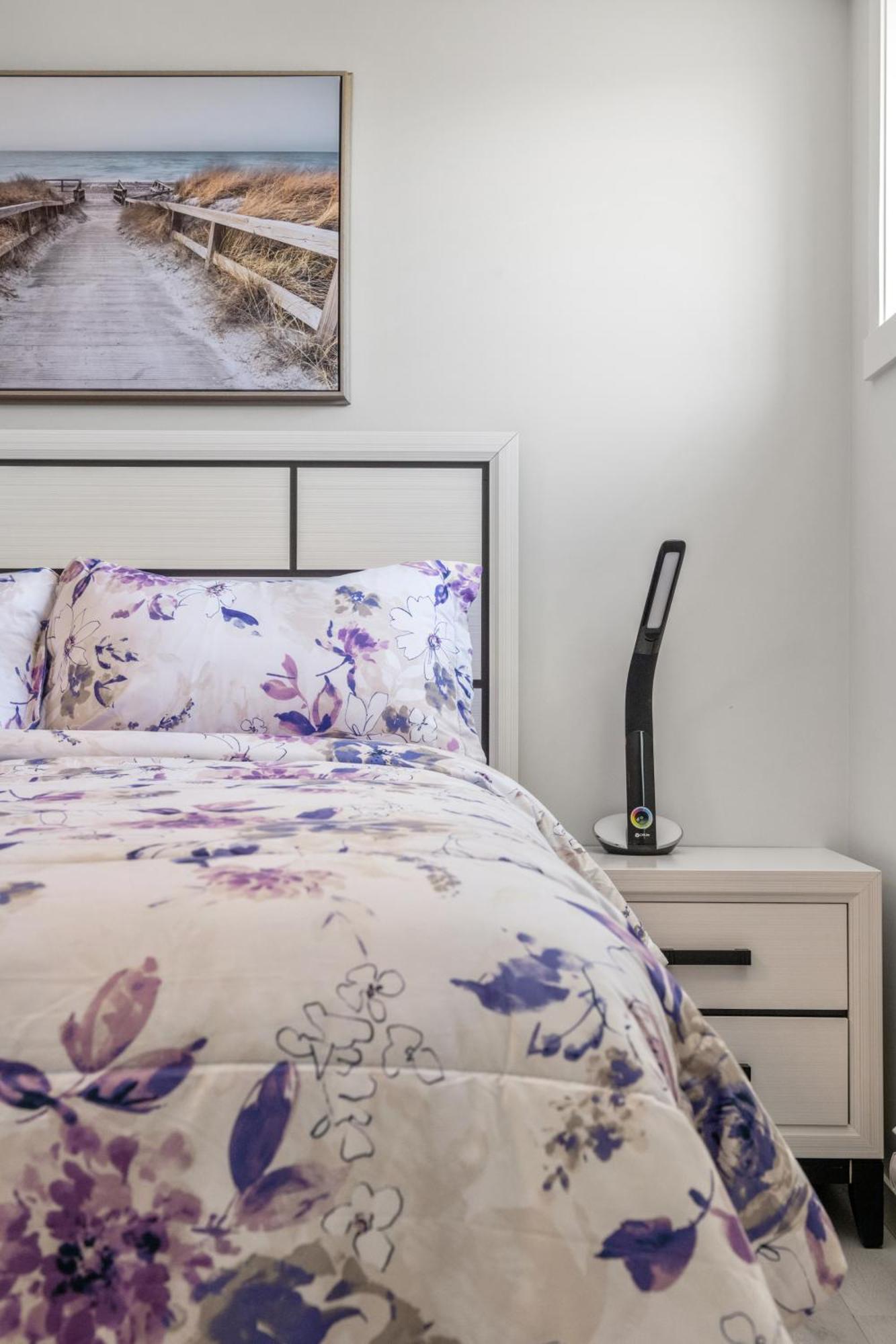 Apartament Cozy Rockland Park Unit+Parking Calgary Zewnętrze zdjęcie